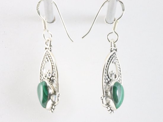 Opengewerkte zilveren oorbellen met malachiet afbeelding 2
