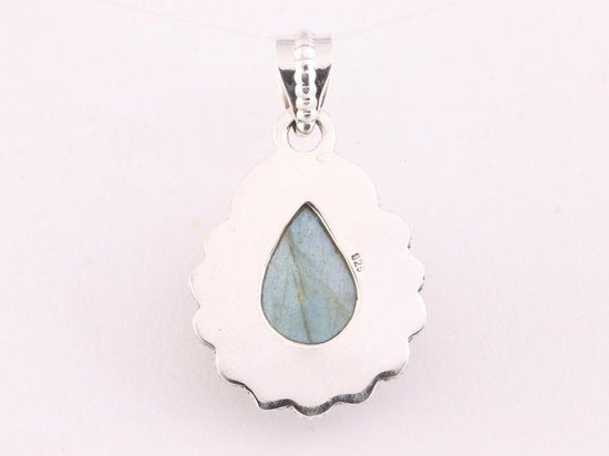 Bewerkte zilveren hanger met labradoriet afbeelding 3