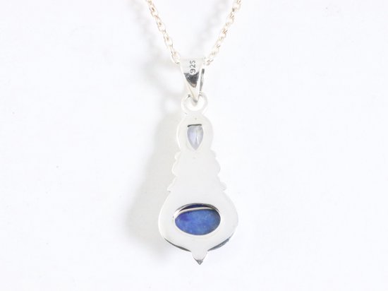 Fijne bewerkte zilveren hanger met lapis lazuli en maansteen aan ketting afbeelding 2