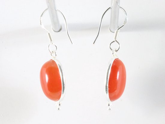 Fijne zilveren oorbellen met carneool afbeelding 2