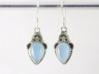 Fijne bewerkte zilveren oorbellen met blauwe chalcedoon afbeelding 1