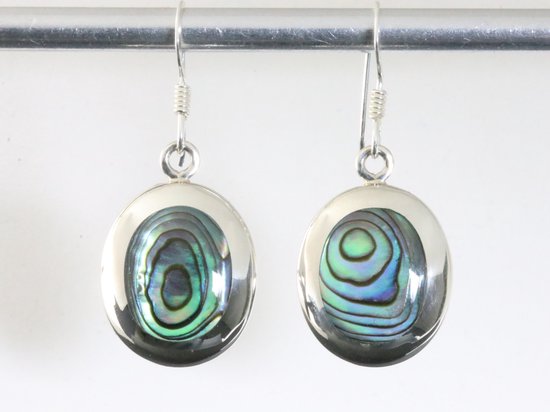 Ovale hoogglans zilveren oorbellen met abalone schelp afbeelding 1