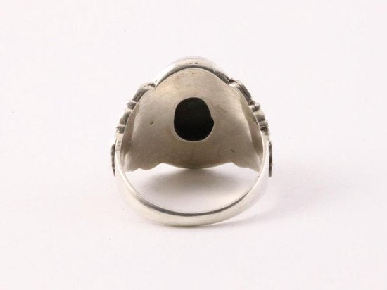 Bewerkte zilveren ring met malachiet afbeelding 2