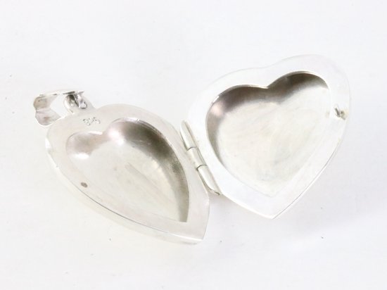 Fijn bewerkt hartvormig zilveren medaillon afbeelding 5