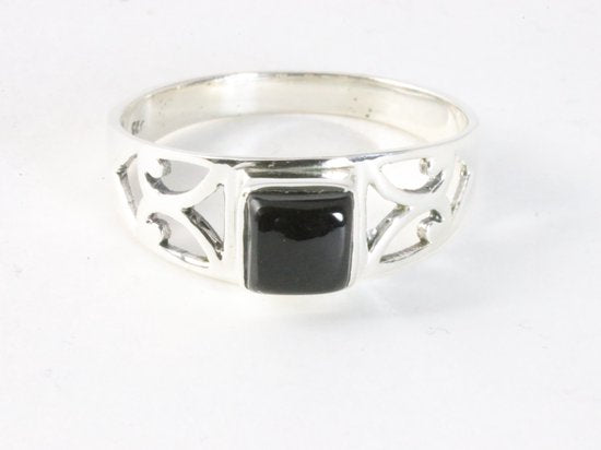 Opengewerkte zilveren ring met onyx afbeelding 4