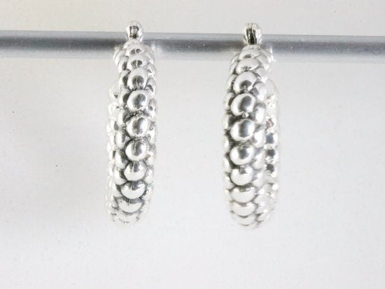 Bewerkte zilveren oorringen afbeelding 3