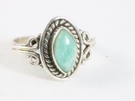 Fijne bewerkte zilveren ring met groene amazoniet afbeelding 1