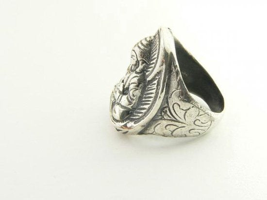 Bewerkte zilveren Boeddha ring afbeelding 3