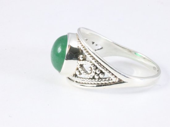 Opengewerkte zilveren ring met jade afbeelding 2