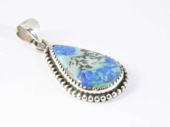 Bewerkte zilveren hanger met blauwe azuriet turkoois aan ketting afbeelding 2
