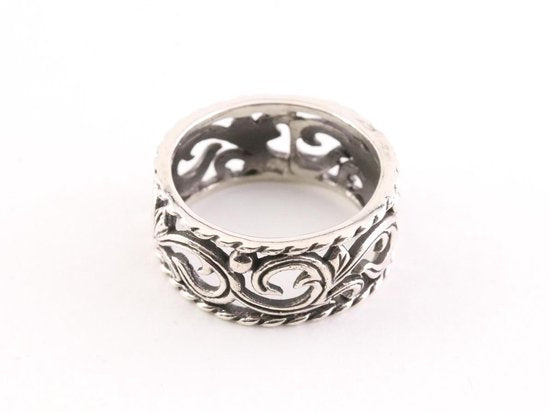 Opengewerkte zilveren ring afbeelding 2