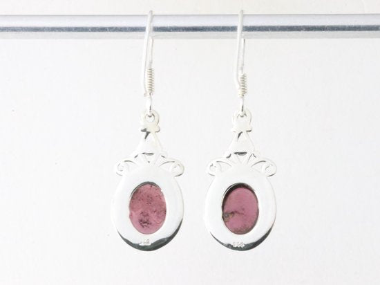 Bewerkte zilveren oorbellen met granaat afbeelding 2