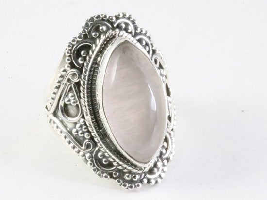 Zware bewerkte zilveren ring met rozenkwarts afbeelding 1