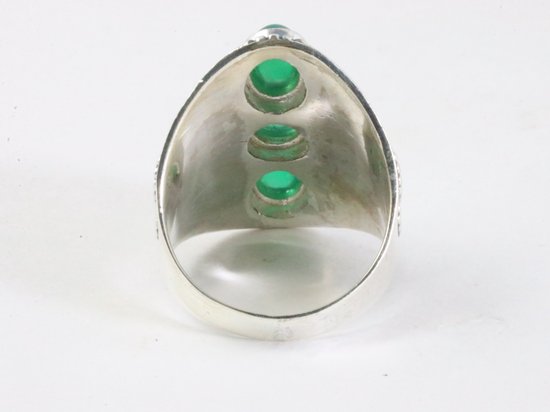 Zware bewerkte zilveren ring met 3 groene onyx stenen afbeelding 3