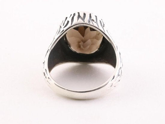 Bewerkte zilveren herenring met rookkwarts afbeelding 3