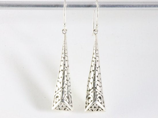 Traditionele lange bewerkte zilveren oorbellen afbeelding 4