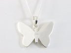 Zilveren vlinder hanger met goudkleurige schelp aan ketting afbeelding 3