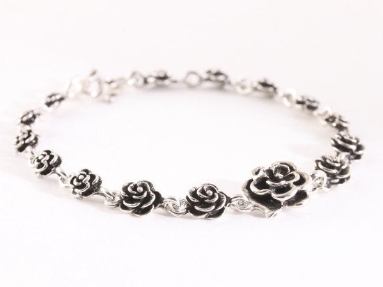 Zilveren armband met roosjes afbeelding 2