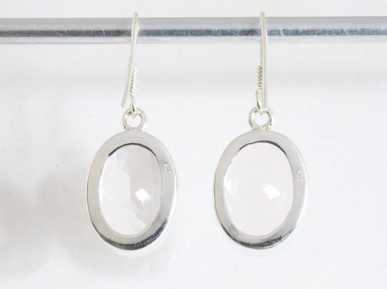 Grote ovale zilveren oorbellen met rozenkwarts afbeelding 3