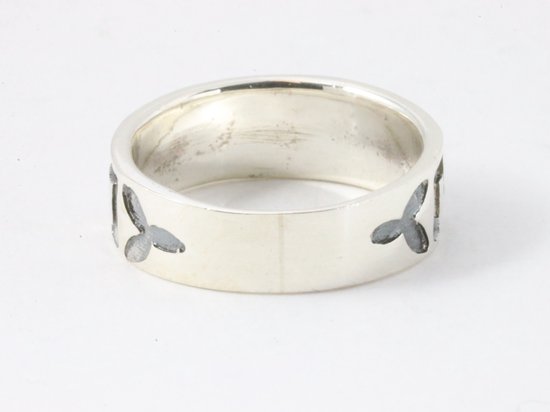 Zware zilveren ring met Grieks motief afbeelding 3