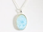 Grote ovale zilveren hanger met larimar aan ketting afbeelding 3