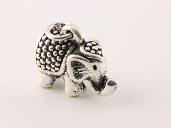 Zilveren olifant hanger afbeelding 2