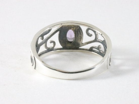 Fijne opengewerkte zilveren ring met amethist afbeelding 3