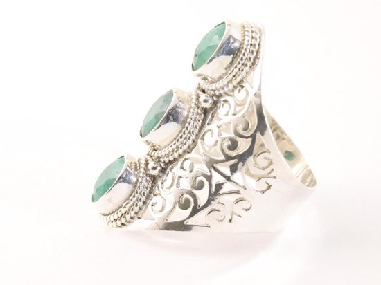 Langwerpige opengewerkte zilveren ring met smaragd afbeelding 2