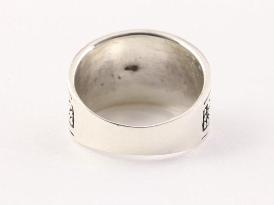 Bewerkte zilveren ring met fantasiegravering afbeelding 3