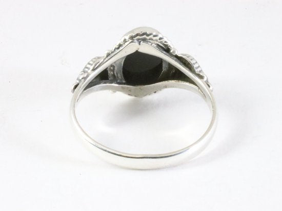 Bewerkte zilveren ring met onyx afbeelding 3
