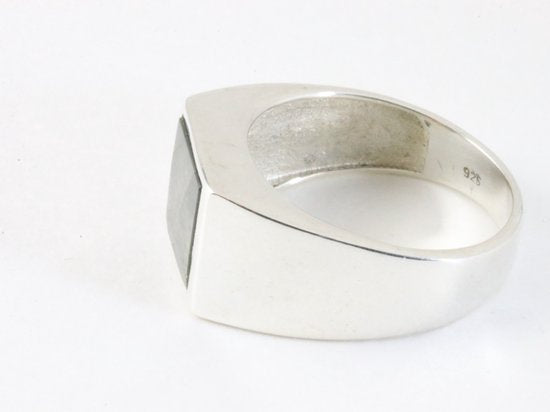 Zilveren zegelring met labradoriet afbeelding 2