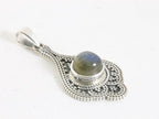 Bewerkte zilveren hanger met labradoriet afbeelding 2