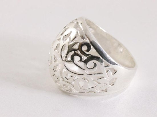 Opengewerkte zilveren ring afbeelding 2