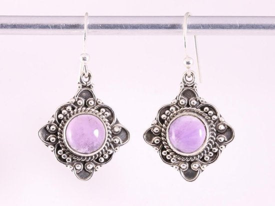 Bewerkte zilveren oorbellen met amethist afbeelding 4
