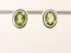 Fijne ovale zilveren oorstekers met peridoot afbeelding 1