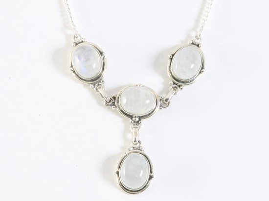 Bewerkte zilveren ketting met regenboog maansteen afbeelding 1