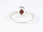 Fijne hoogglans zilveren ring met granaat afbeelding 3