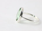 Ovale hoogglans zilveren ring met groene amethist afbeelding 2