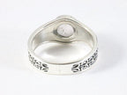Bewerkte zilveren ring met rozenkwarts afbeelding 3