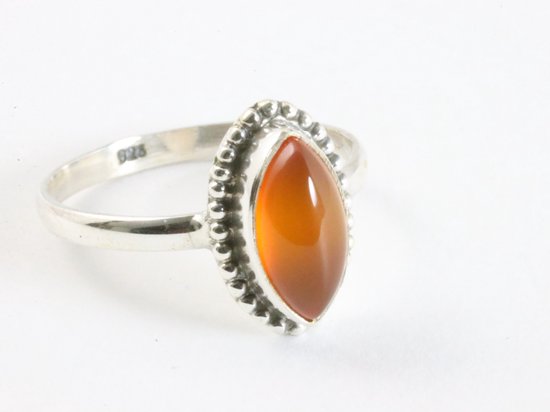 Fijne bewerkte ring met carneool afbeelding 1