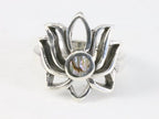 Opengewerkte zilveren lotus bloem ring met abalone schelp afbeelding 4