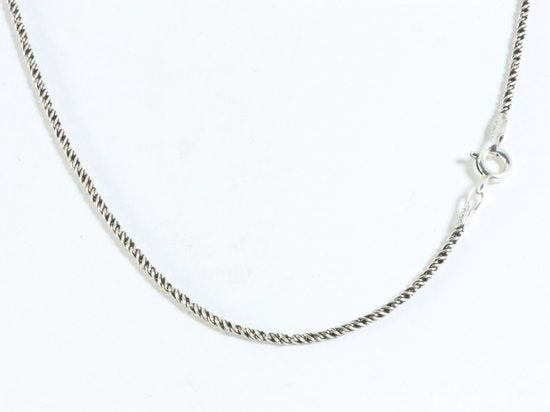 Fijne zilveren hanger met blauwe saffier en marcasiet aan ketting afbeelding 5