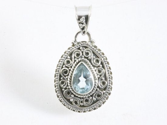 Bewerkte druppelvormige zilveren hanger met blauwe topaas afbeelding 4