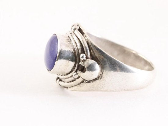 Bewerkte zilveren ring met lapis lazuli afbeelding 2