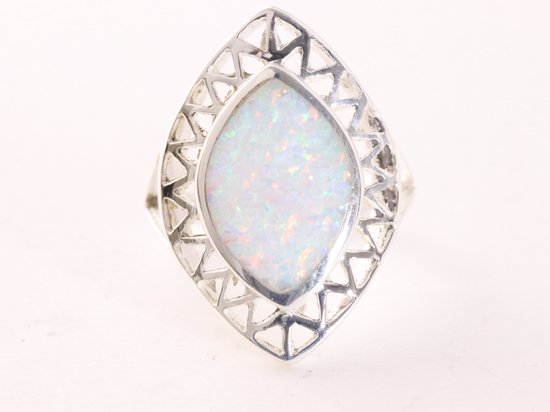 Opengewerkte zilveren ring met welo opaal afbeelding 4