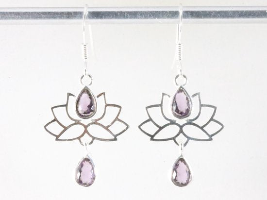 Zilveren lotus oorbellen met amethist afbeelding 2