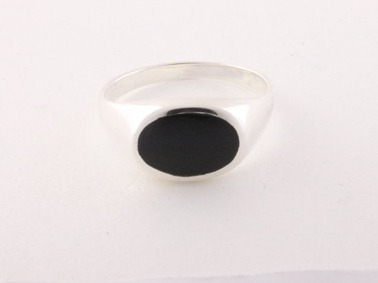 Ovale hoogglans zilveren ring met onyx afbeelding 4
