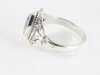 Fijne bewerkte zilveren ring met blauwe topaas afbeelding 2