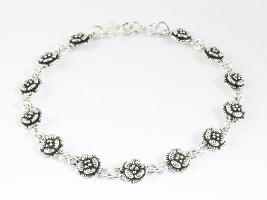 Zilveren armband met roosjes afbeelding 1