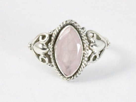 Fijne bewerkte zilveren ring met rozenkwarts afbeelding 4
